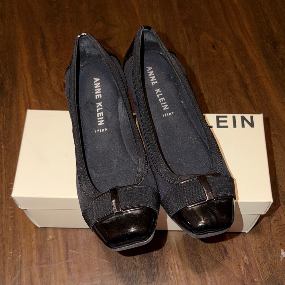 Anne Klein Black Flats with Metallic Accents